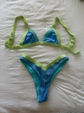 ONE ONE Swimwear Bikini